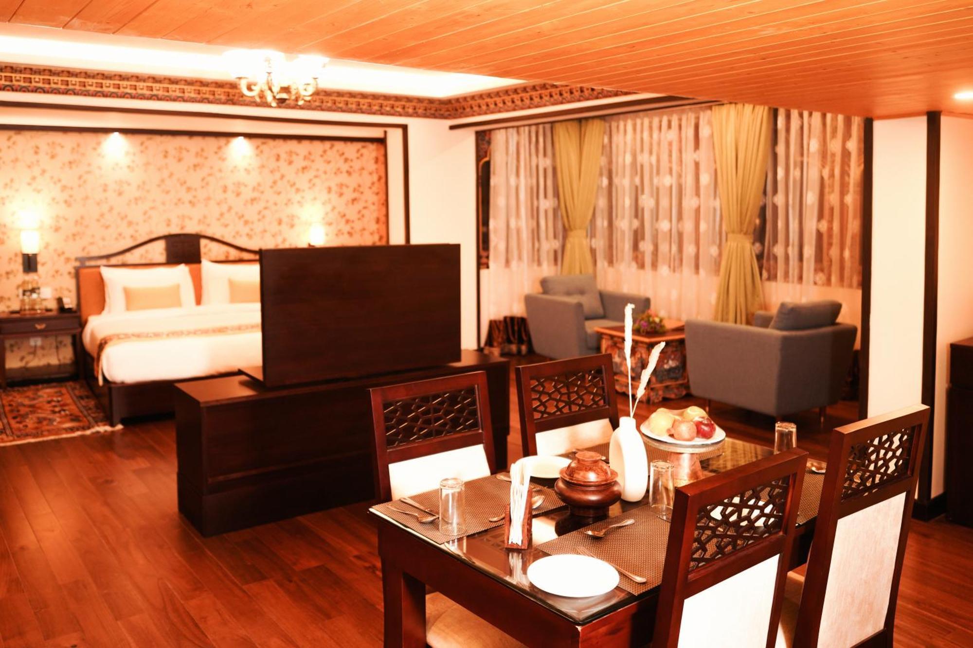 Denzong Regency- Luxury Mountain Retreat Spa & Casino Gangtok Exterior foto